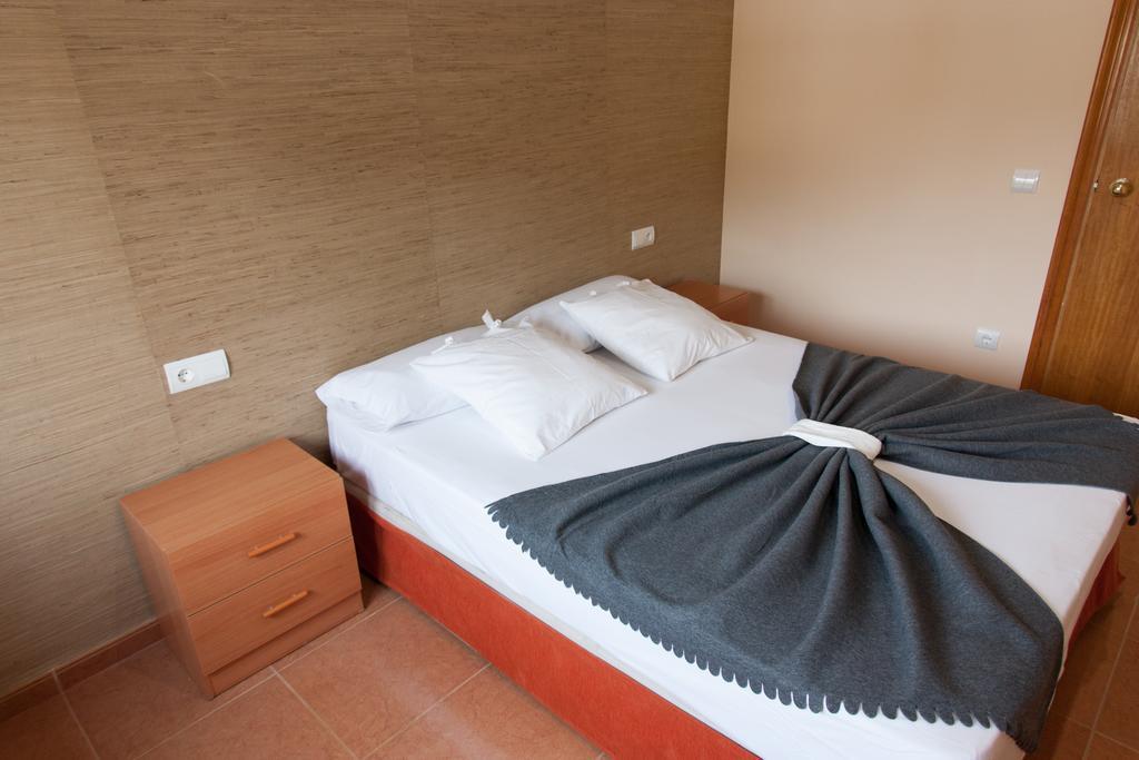 Apartamentos Rio Guadalaviar อัลบาร์ราซิน ภายนอก รูปภาพ