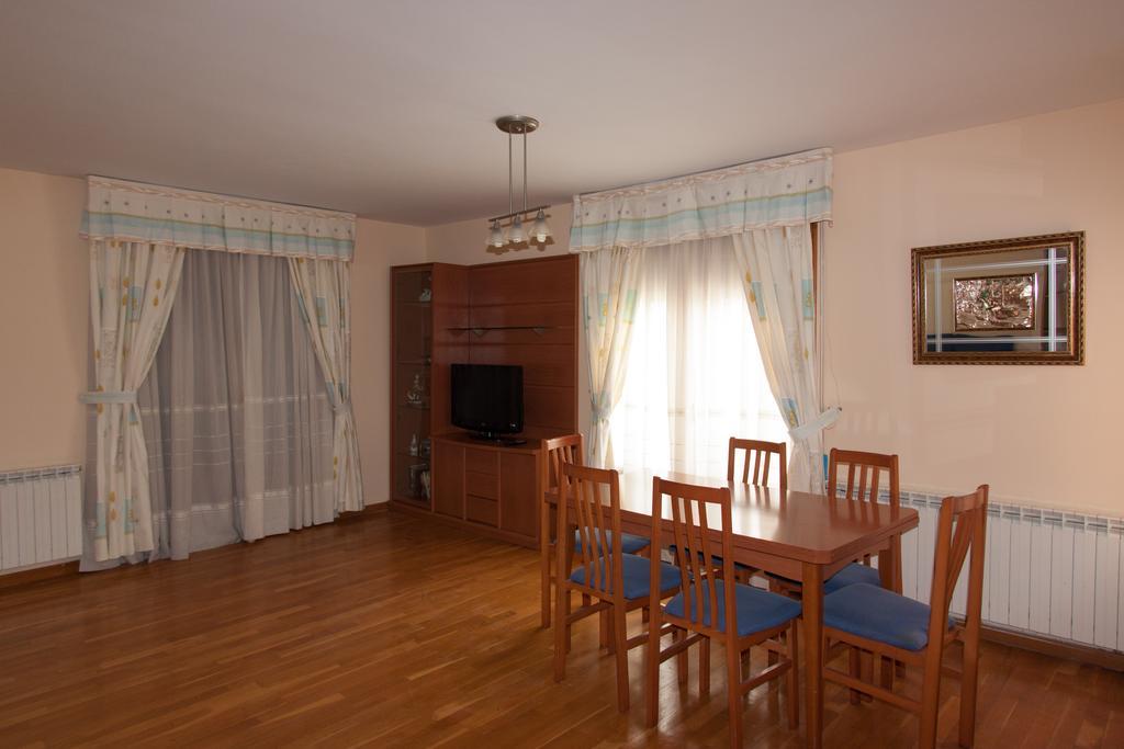 Apartamentos Rio Guadalaviar อัลบาร์ราซิน ภายนอก รูปภาพ
