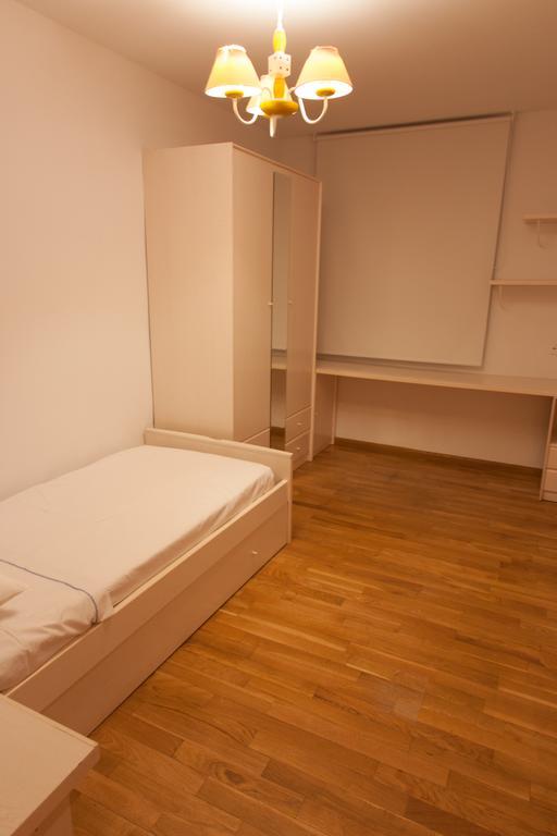 Apartamentos Rio Guadalaviar อัลบาร์ราซิน ภายนอก รูปภาพ